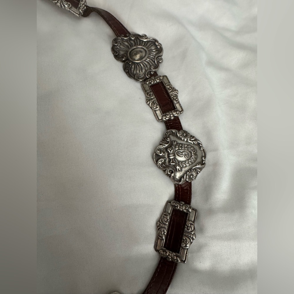Brighton 1993 4150 Leather Medallion Concho Women’s Belt Size Medium - Picture 3 of 10
